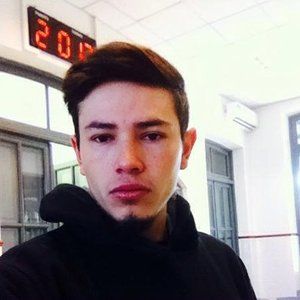 Meet your Posher, Alex